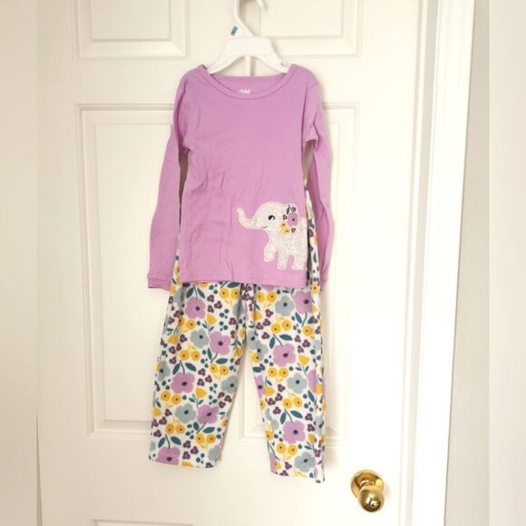 2/$15 This child of mine Pajama size 4t - Picture 1 of 3